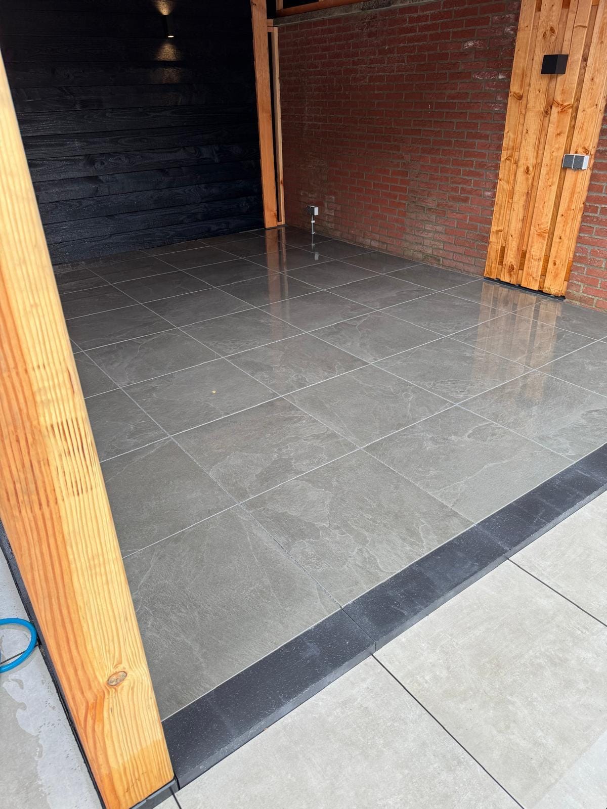 Steengoed 13 Keramische bestrating aanleggen